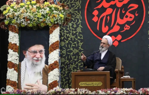 آیت‌الله اعرافی: بر سر انتقام خون رهبر شهید ایستاده‌ایم