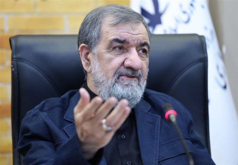 دکتر محسن رضایی در شعام و انتظار جامعه از او