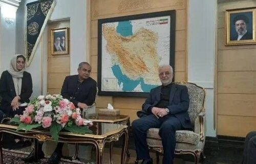 وزیر کشور پاکستان با استقبال مومنی وارد تهران شد