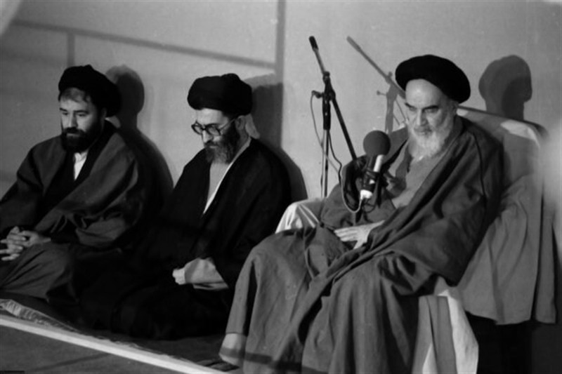 خاطرات رهبر شهید از کلاس درس شلوغ امام (ره) در مسجد سلماسی قم