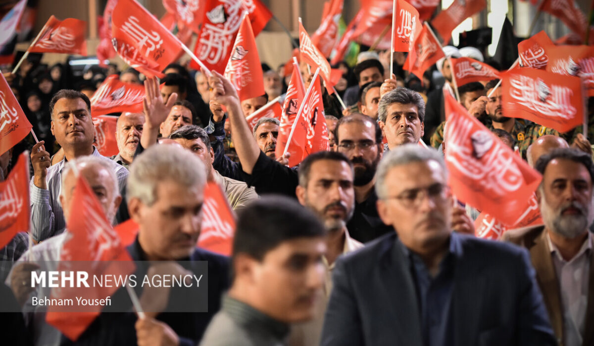 مراسم چهلم تدفین رهبر شهید انقلاب در اراک