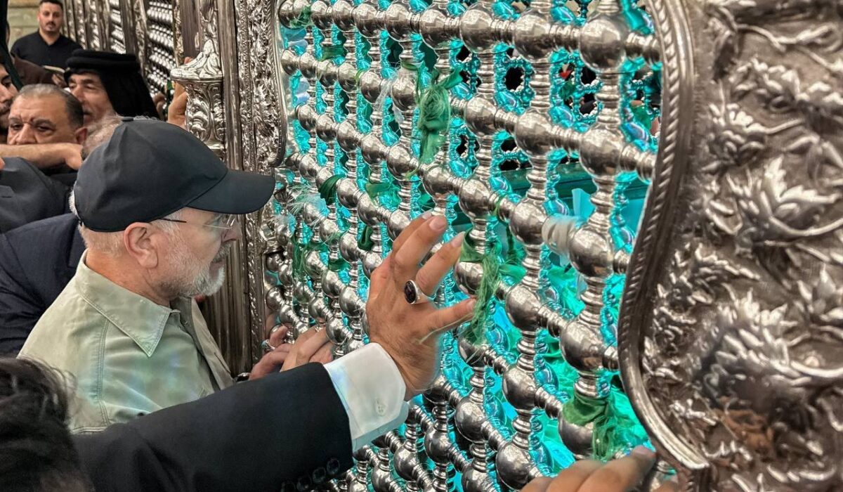 تشرف قالیباف به حرم امامین جوادین در پایان اولین روز سفر به عراق