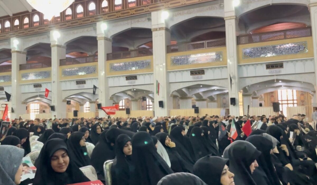 آیین گرامیداشت چهلمین روز خاکسپاری رهبرشهید انقلاب در تبریز