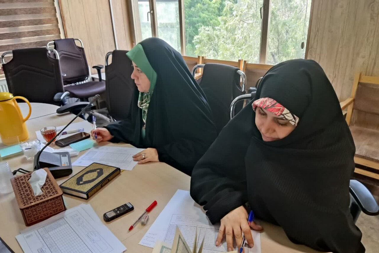 آغاز آزمون شفاهی اعطای مدرک تخصصی به حافظان قرآن در آذربایجانشرقی آغاز آزمون شفاهی اعطای مدرک تخصصی به حافظان قرآن در آذربایجانشرقی